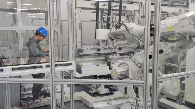 在评估小型码垛机器人的采购报价时，以下关键参数和性能指标不容忽视：