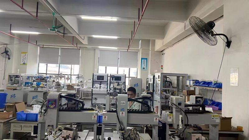 重载AGV导航方式对比：不是越贵越好，匹配场景才是关键